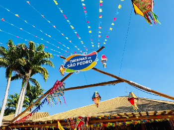 Arraiá do Thermas de São Pedro: Diversão e tradição o mês inteiro!